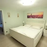 Lägenhet 12 B *