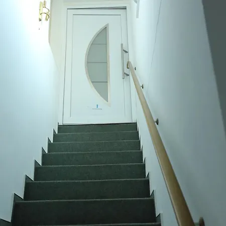 12 B Brühl